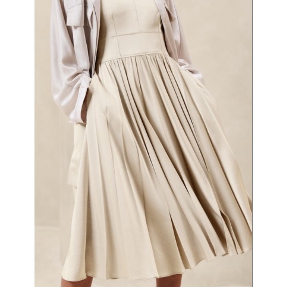 Banana Republic Ness Pleated Satin Midi Dress Size 4 Cream - Picture 5 of 14
